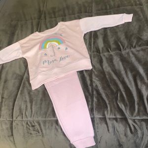 Toddler girls size 4 pink sweatsuit